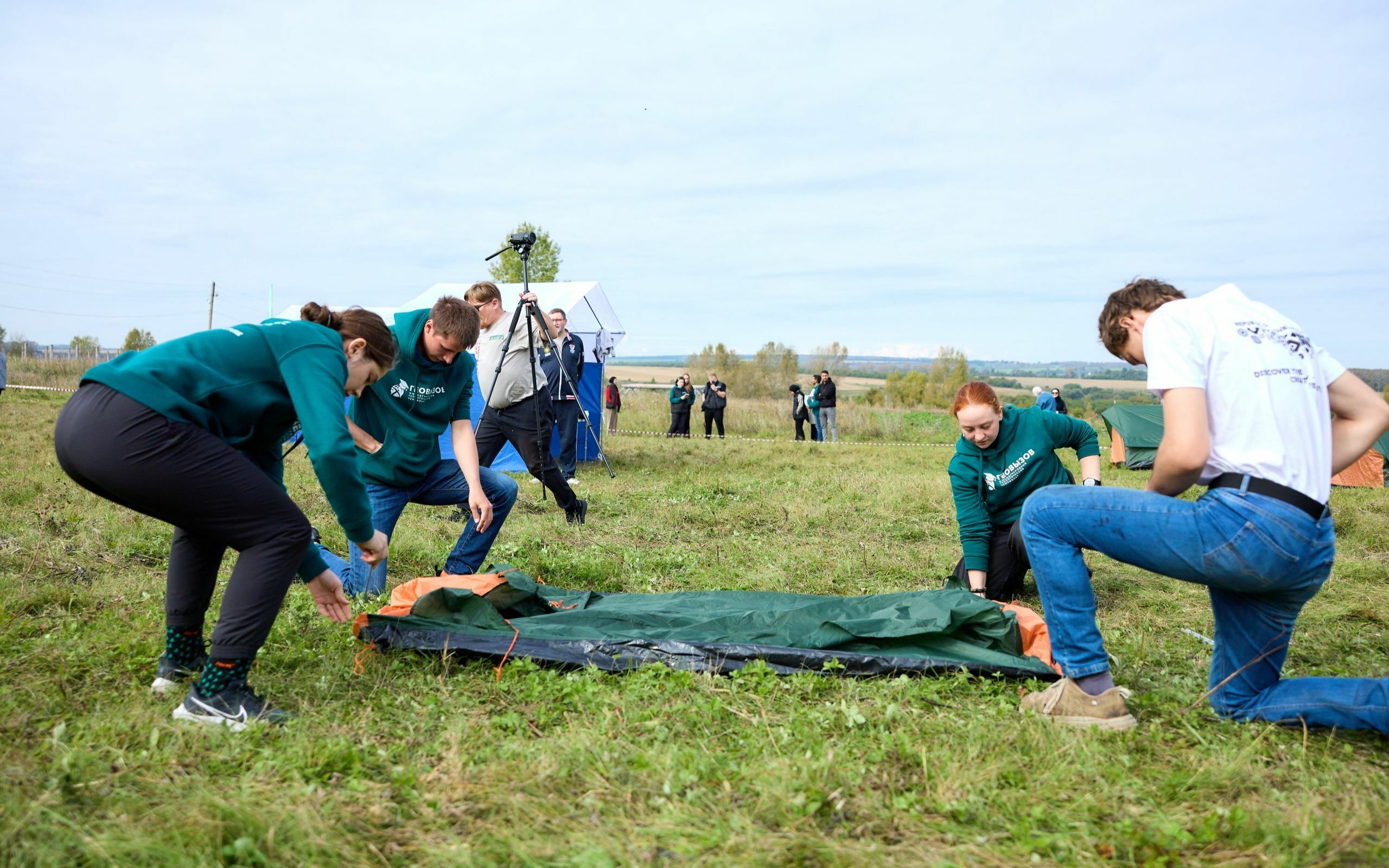 Более 300 студентов-геологов соревнуются в организации полевой стоянки