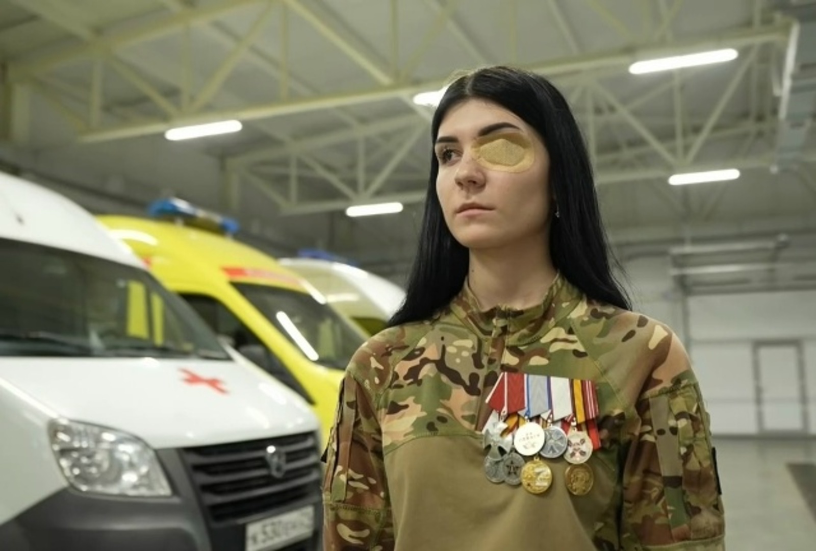 Аманнă салтака хăйĕн кĕлеткипе хупланă