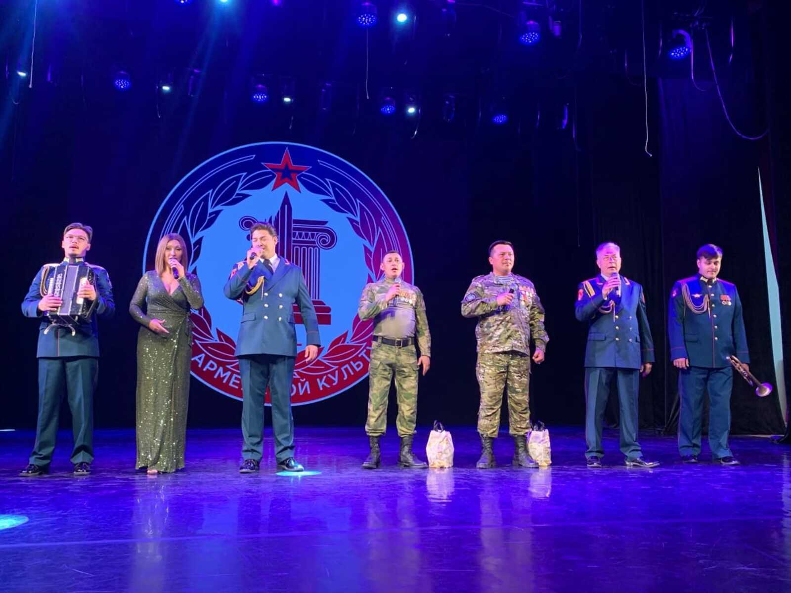 В Башкирии выступают творческие бригады министерства обороны