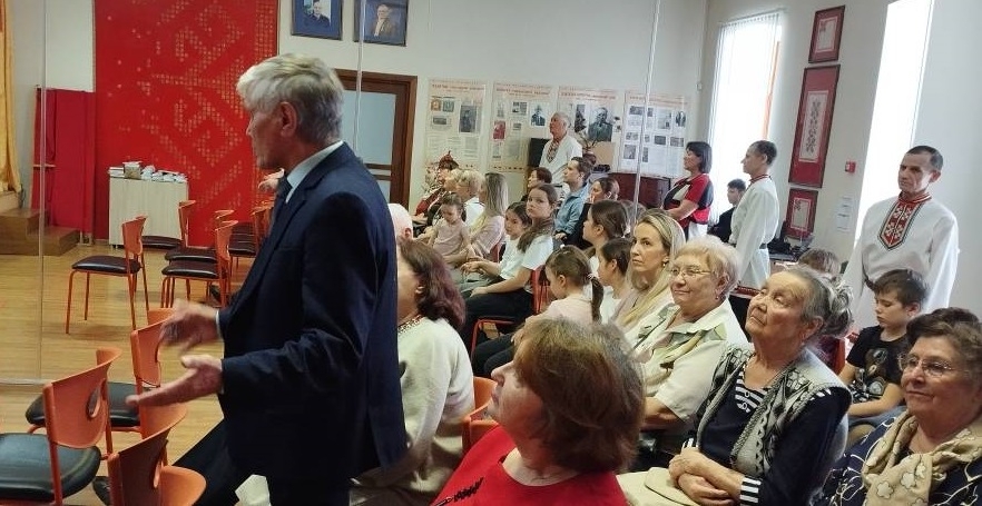 Чăваш вырсарни шкулĕнчи «Чĕрĕ сăмах» поэзипе литература каçĕ иртнĕ