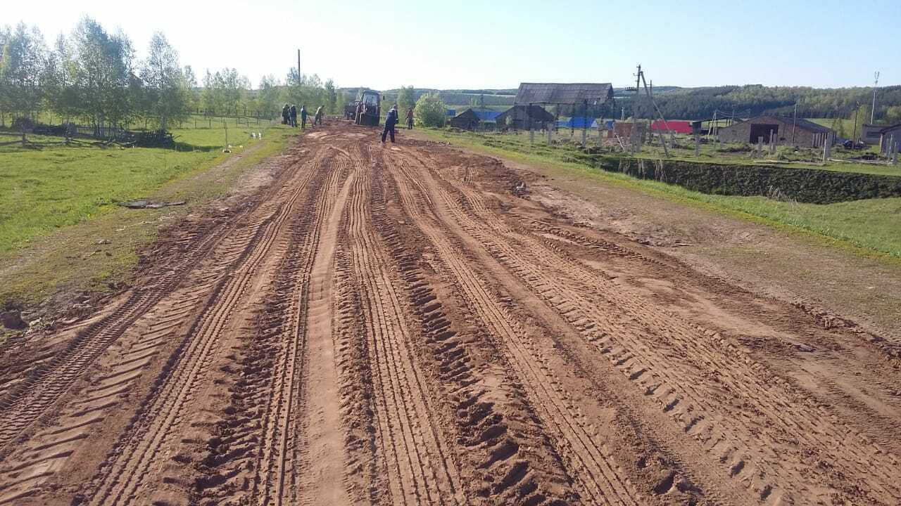 Хурамалсем вырăнти çула хăйсен вăйĕпе юсанă