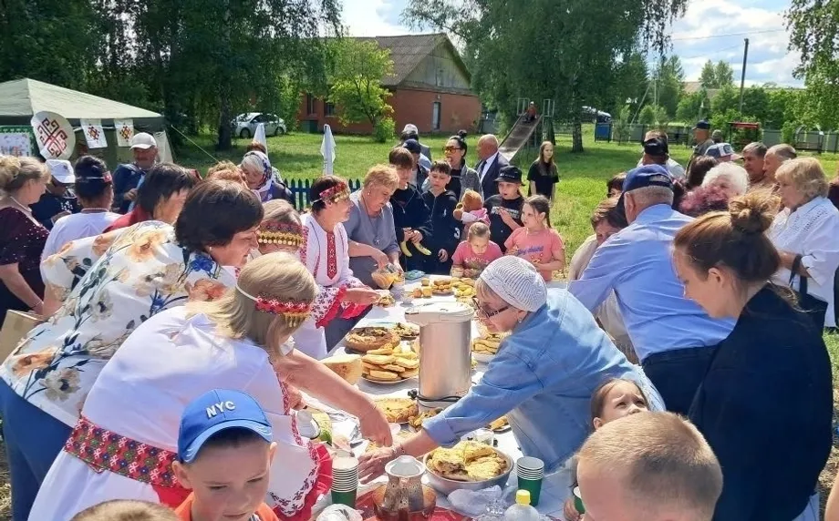 Сименккесемшĕн Кÿршĕ кунĕ савăнăçлă уява çаврăнчĕ