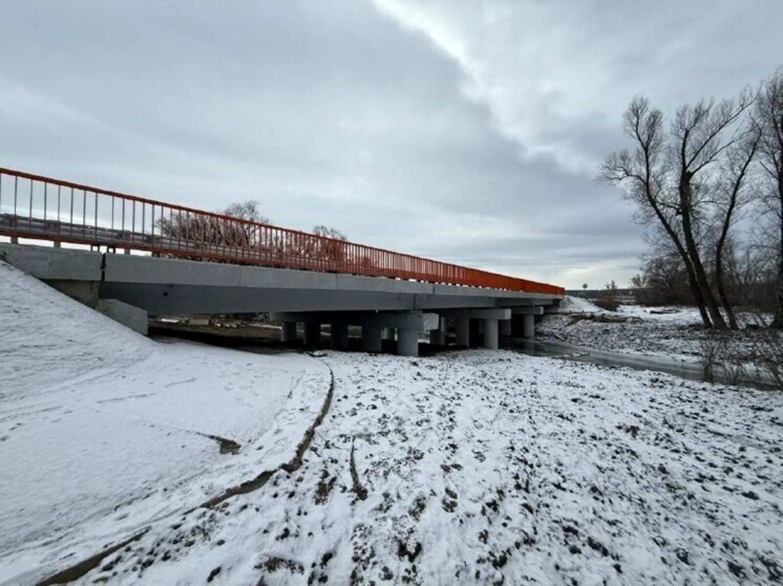 Элшей районĕнче кĕпер юсас ĕçе вĕçленĕ