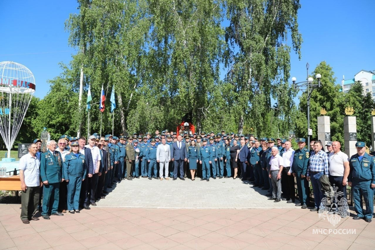 Туймазăра «Пушарçăсемпе çăлавçăсен» палăкне уçнă