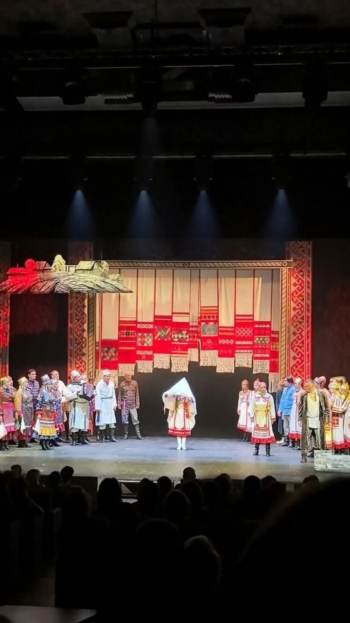 Пĕр каçра икĕ спектакль, икĕ трагеди