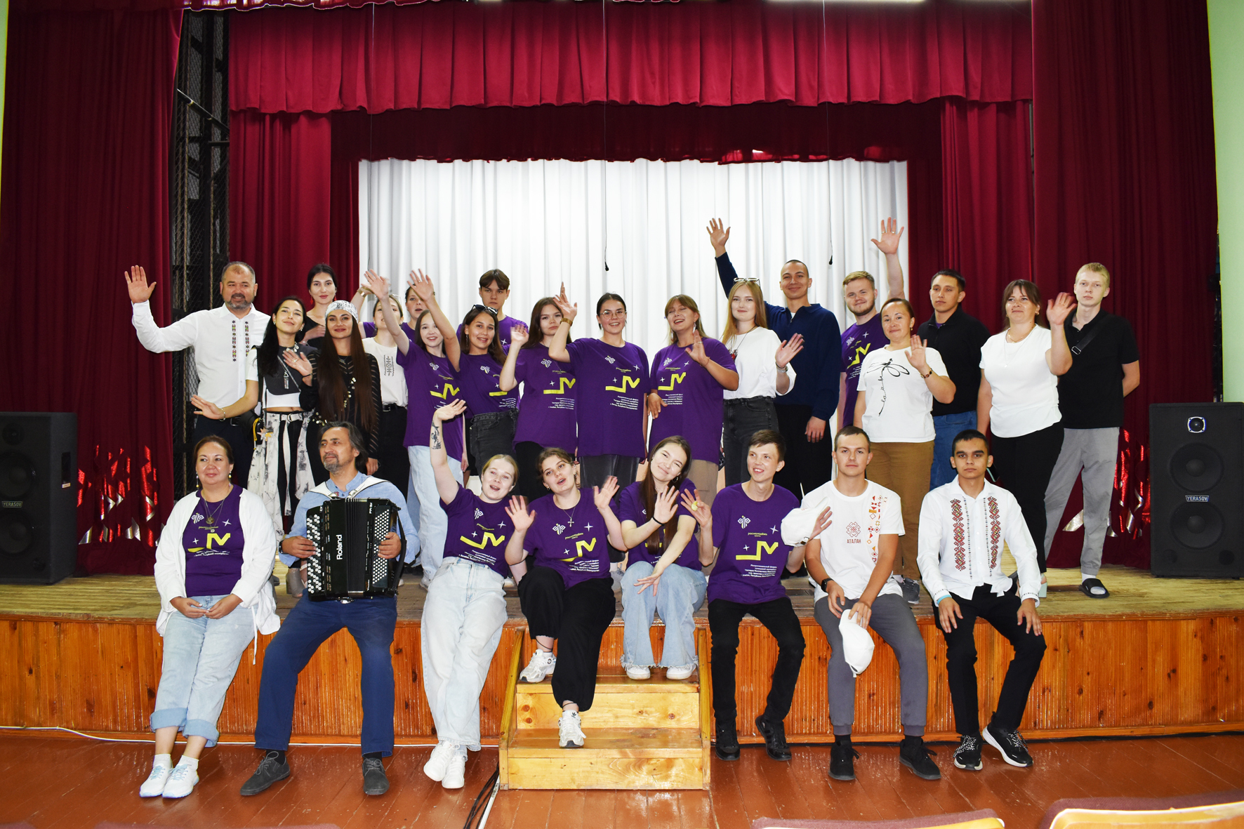 Çамрăксене тăнăçлăх, пĕрлĕх тата патриотизм ыйтăвĕсем канăç памаççĕ