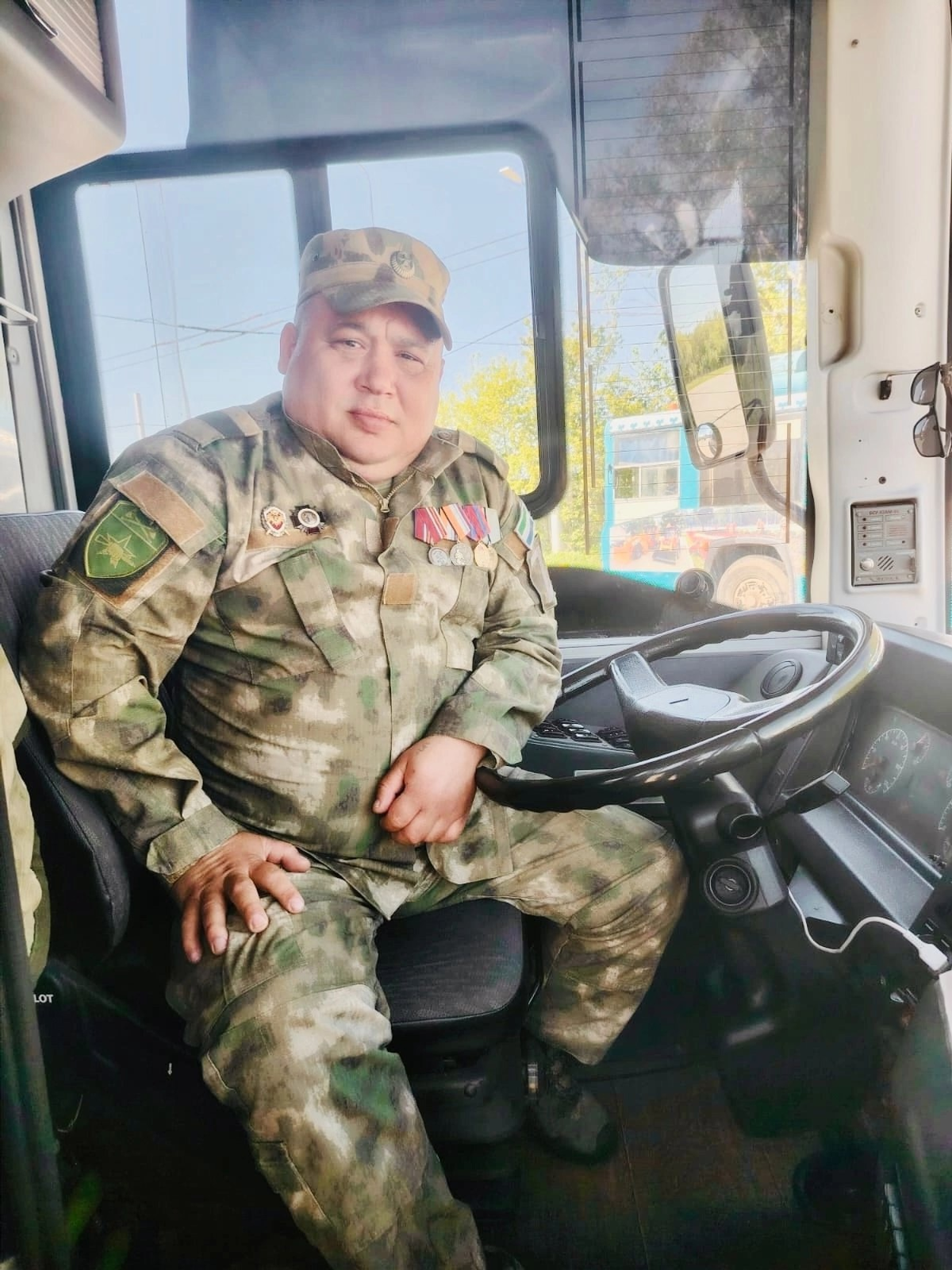 Çтерлĕре автобус водителĕ çар тумне тăхăнса ĕçе тухнă