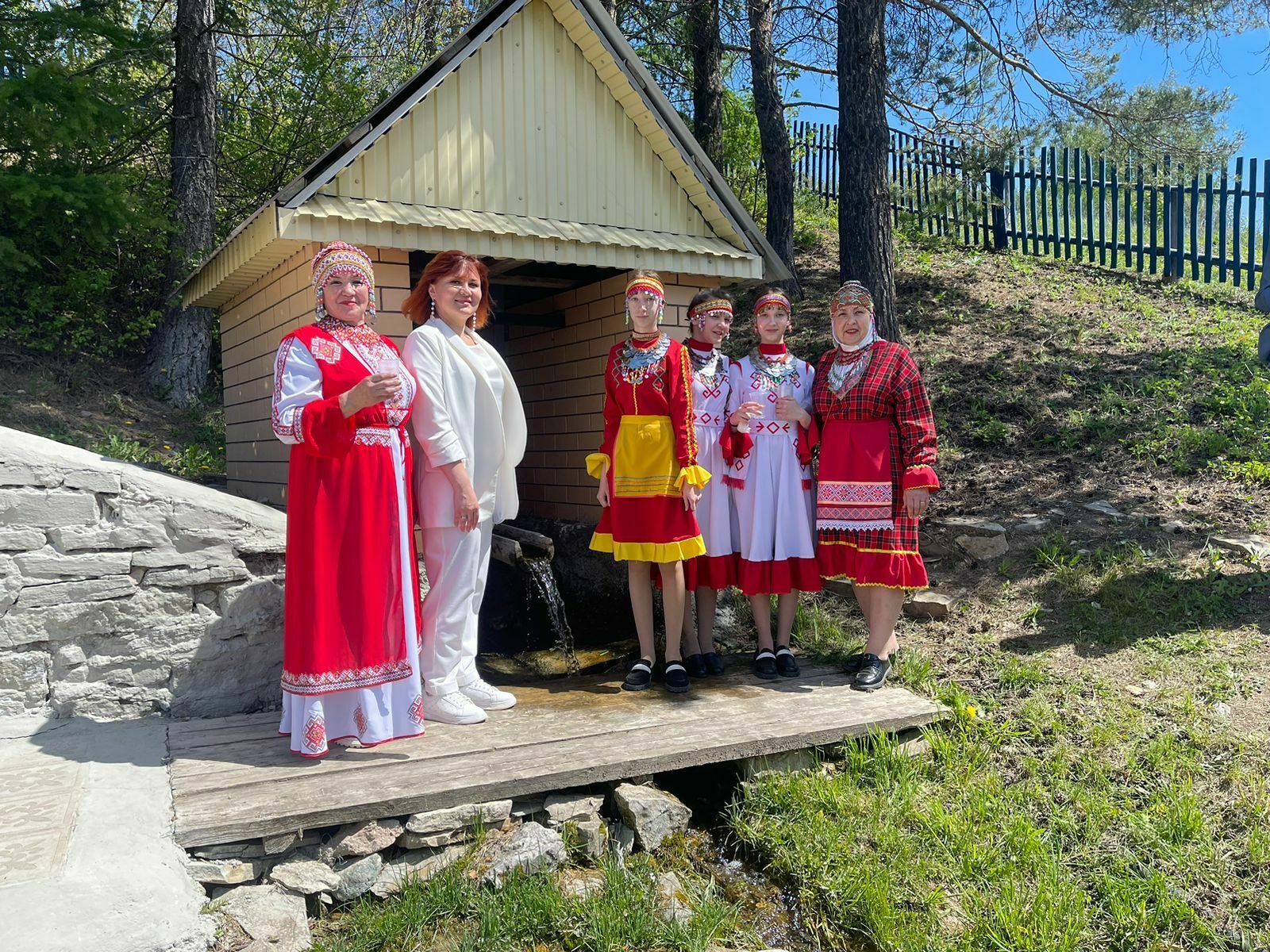 Пурне те хапăл туса кĕтетпĕр