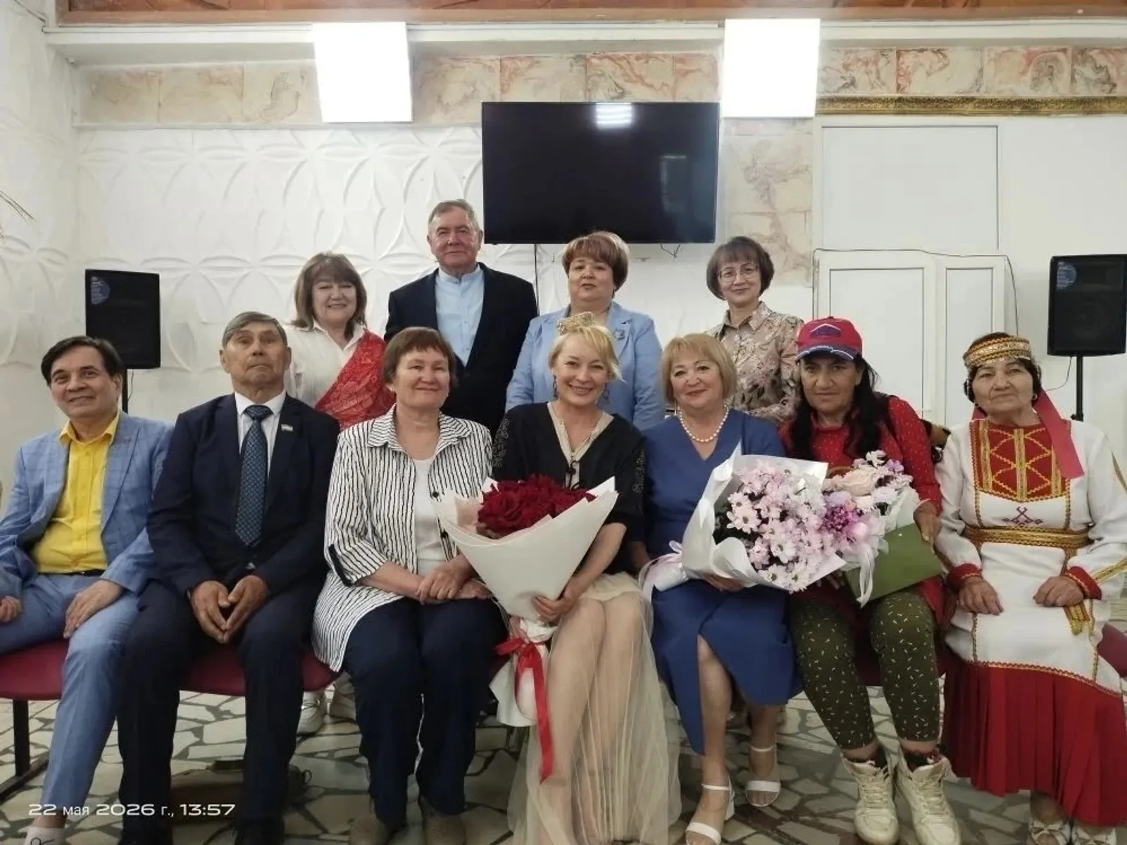 «Манăн тĕнче сăмахсемпе юрăсенчен тăрать»