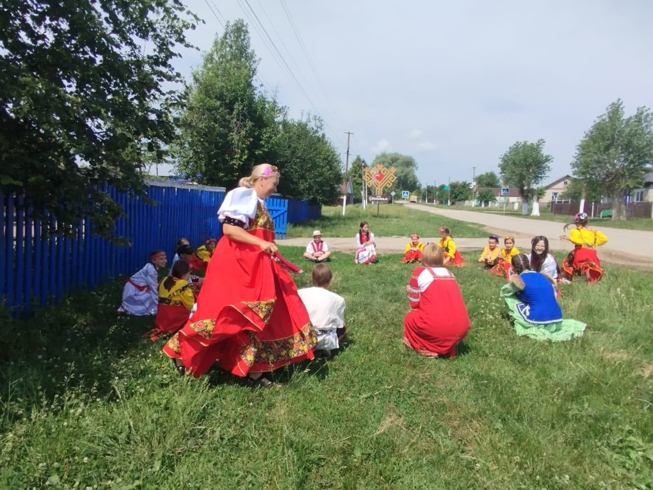 Çĕньялсем ачасен çуллахи канăвне йăла-йĕрке никĕсĕ çинче йĕркеленĕ