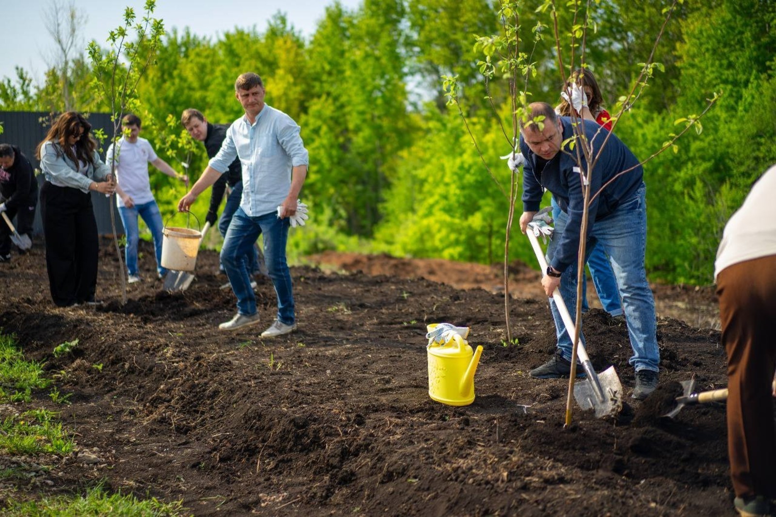 Пилĕк çĕр сад (пахча) коммерци шутне кĕмен  юлташлăха укçа-тенкĕ пулăшăвĕ панă