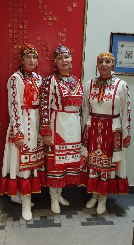 Чăваш вырсарни шкулĕнчи «Чĕрĕ сăмах» поэзипе литература каçĕ иртнĕ