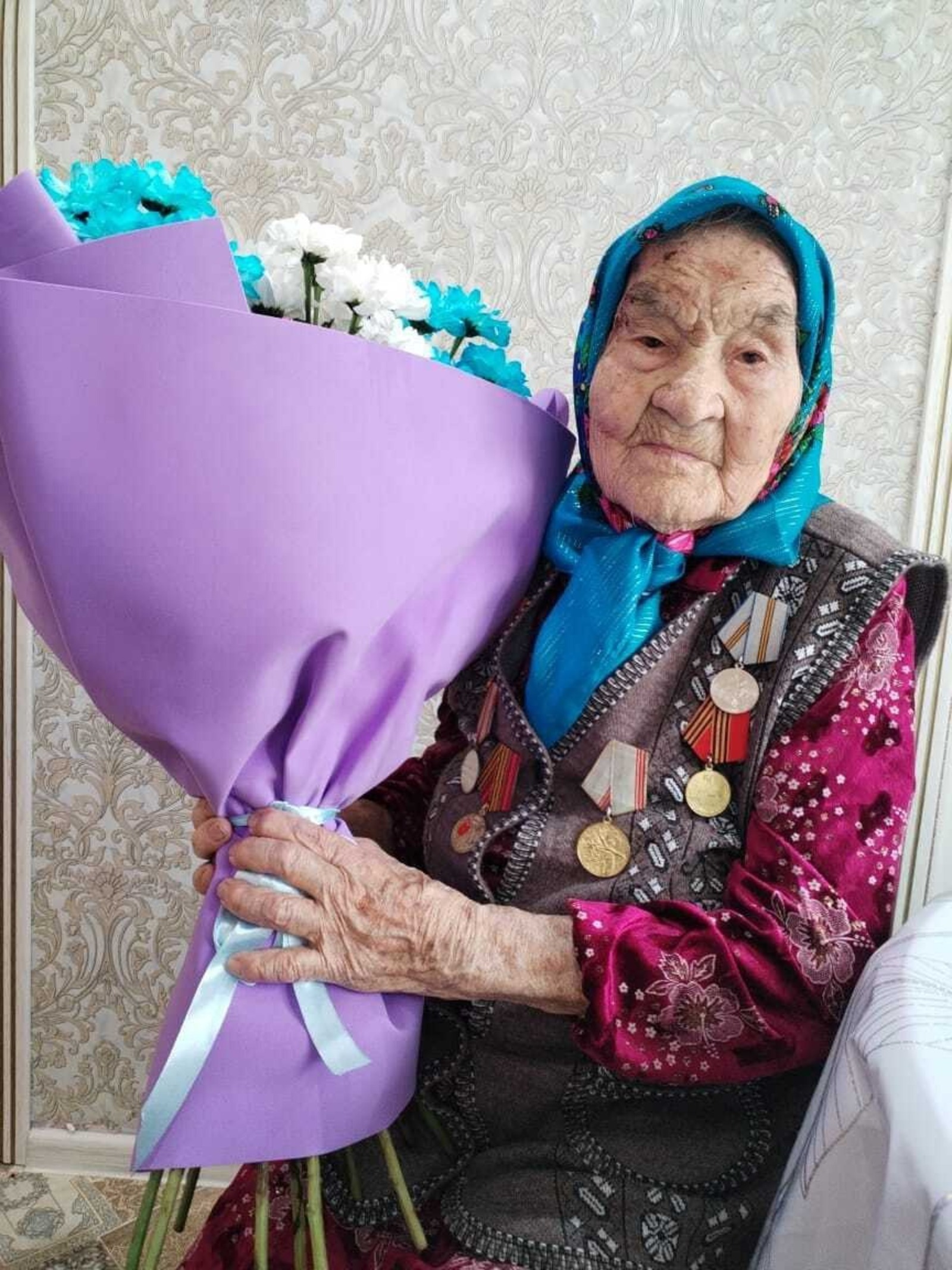 Шаран районĕнчи кинемей 100 çулхи юбилейне паллă тунă