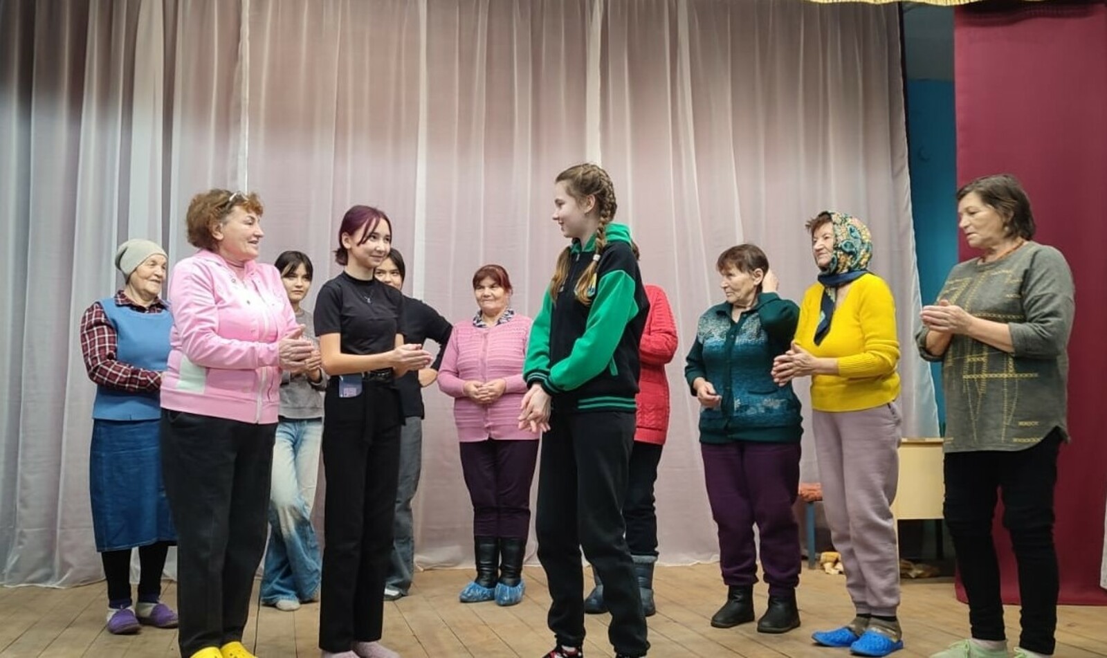 Тинĕскÿл ачисем авалхи вăйăсен тĕнчинче пулнă