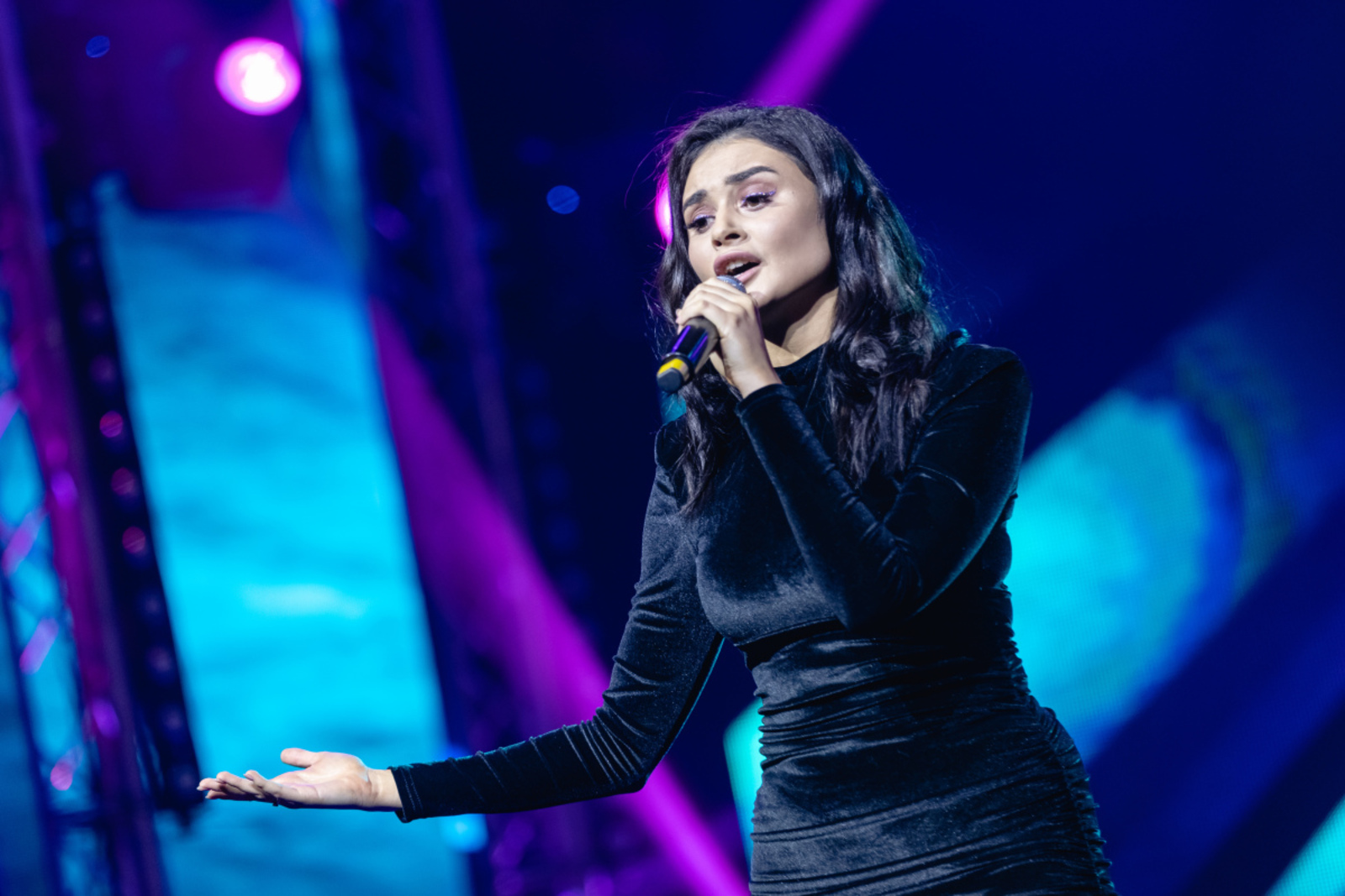 Гульназ Асаева юрăç çул-йĕр инкекне лекнĕ