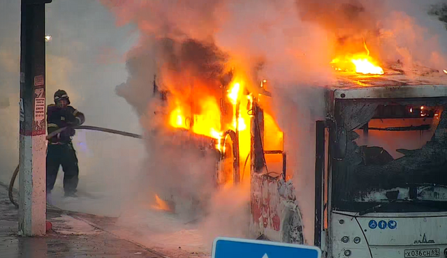 Ĕпхÿре автомобильсем тăратмалли вырăнта пушар тухнă