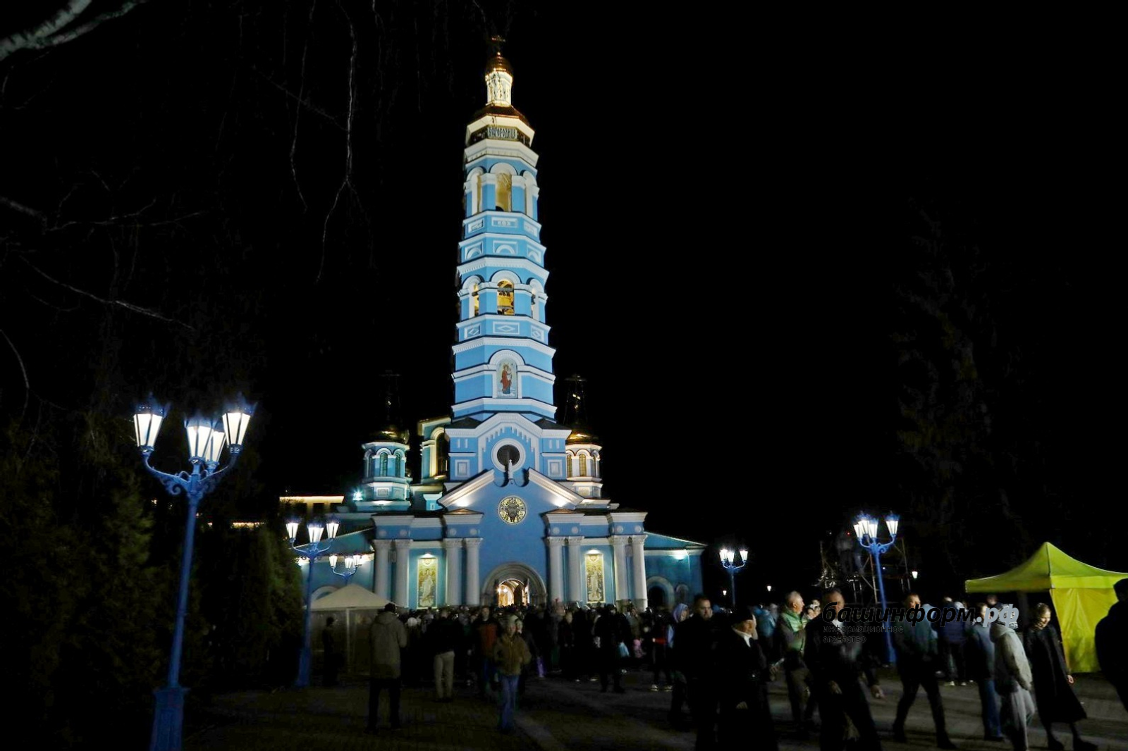 Радий Хабиров Пушкăртстанра пурăнакансене Мăнкун ячĕпе саламланă