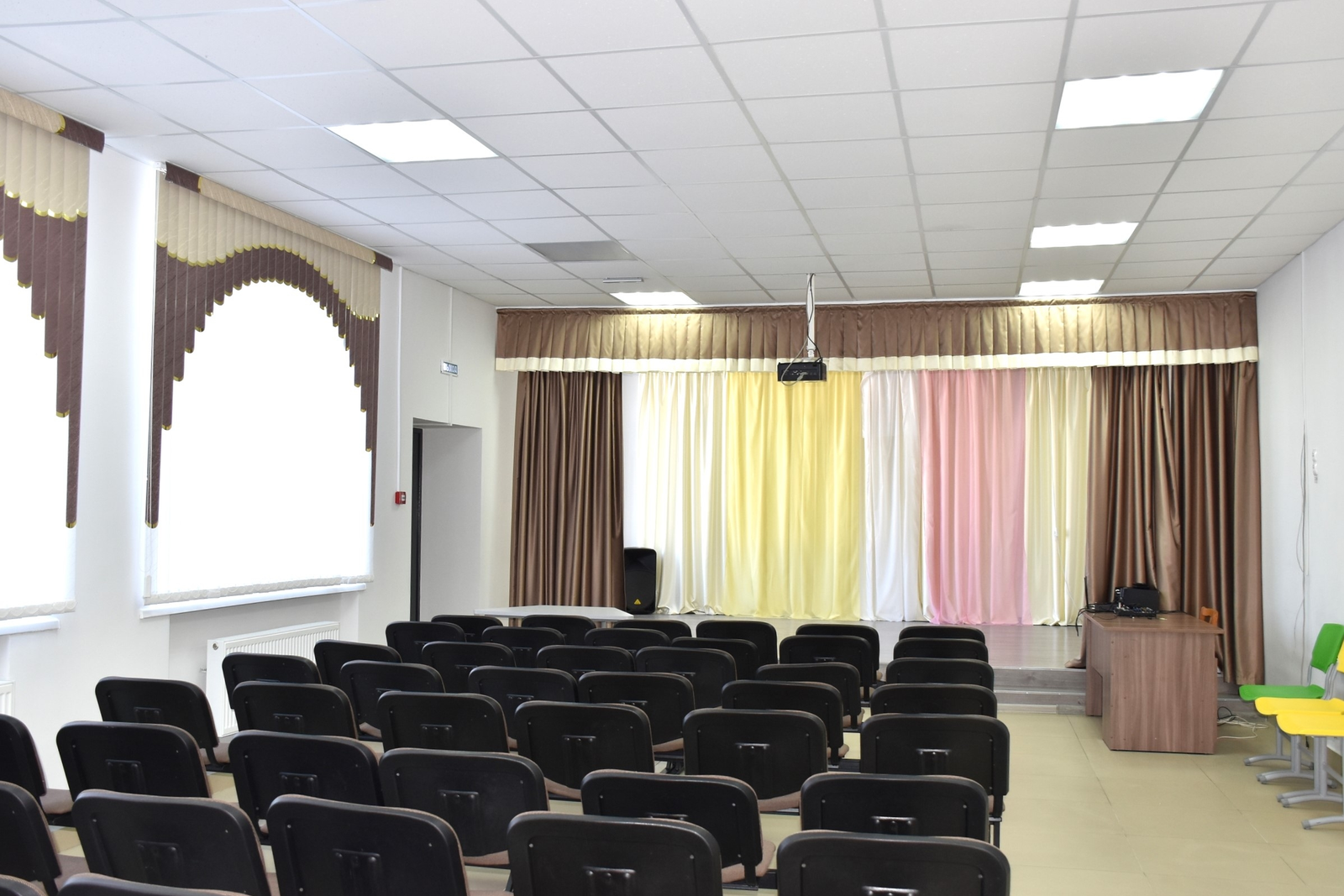 Тинĕскÿл шкулĕ малашлăхпа пурăнать