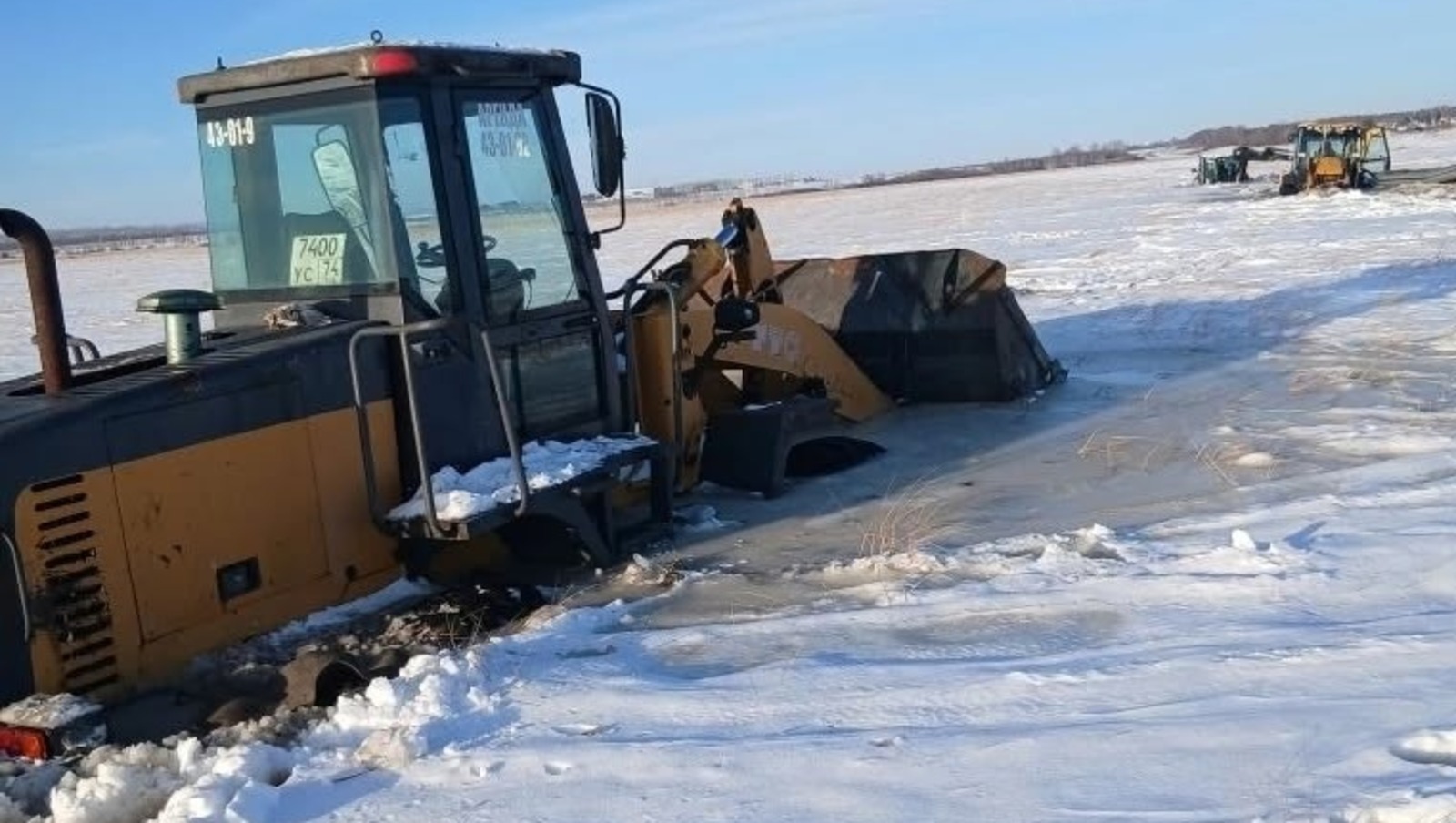Пушкăртстанра виçĕ трактор кулĕре путнă