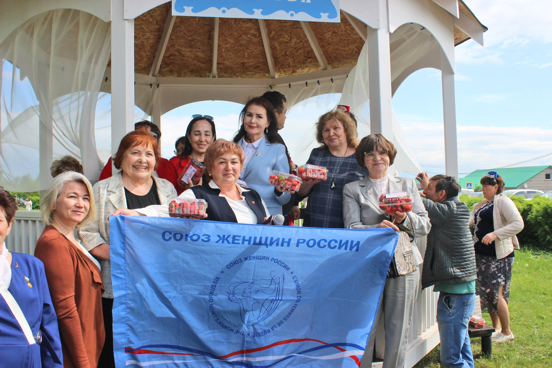 Канашлу темиçе теçетке хĕрарăма пĕрлештернĕ