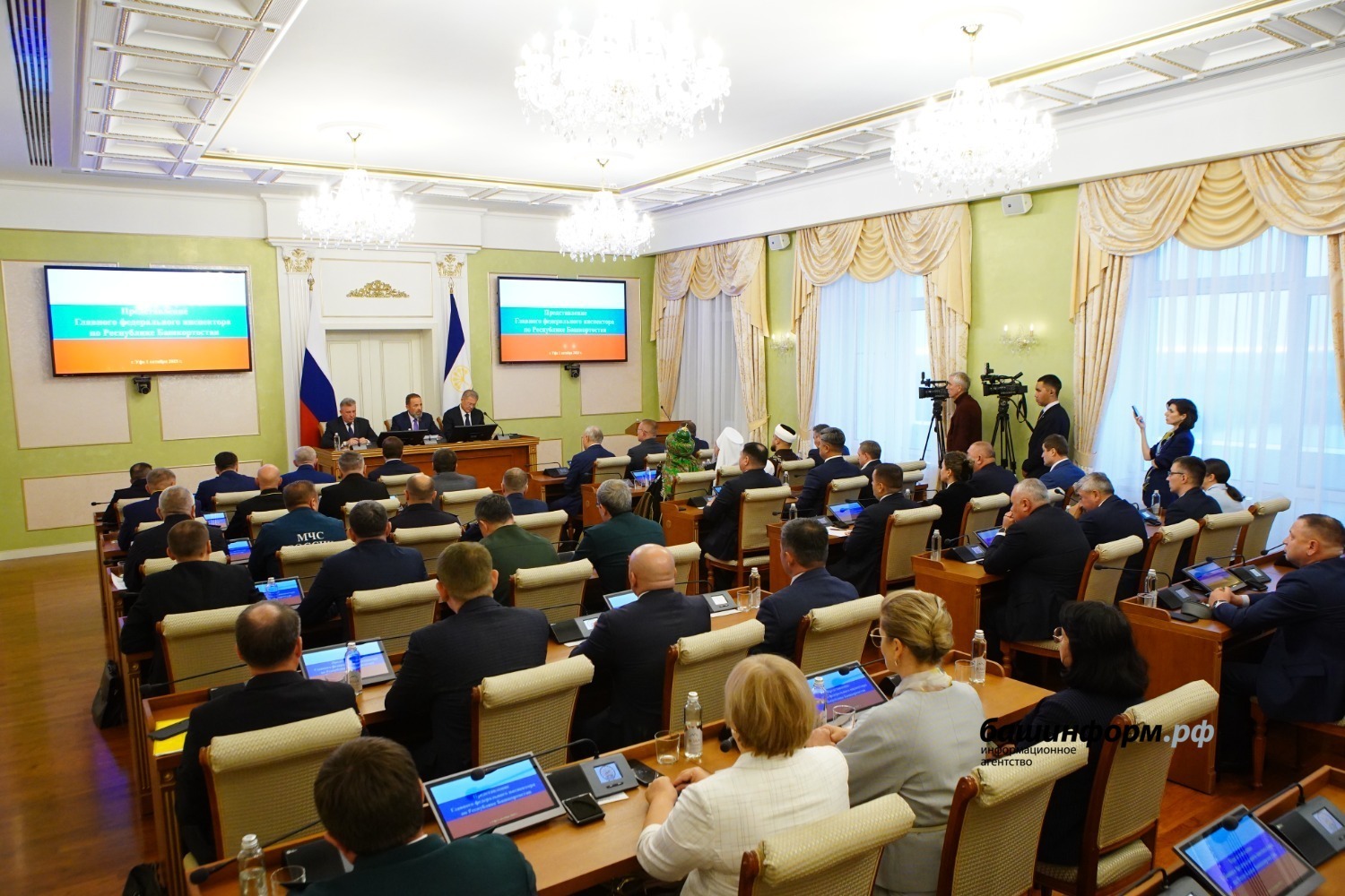 Пушкăртстанри федераллă тĕп инспектор пулма Александр Окатьева çирĕплетнĕ