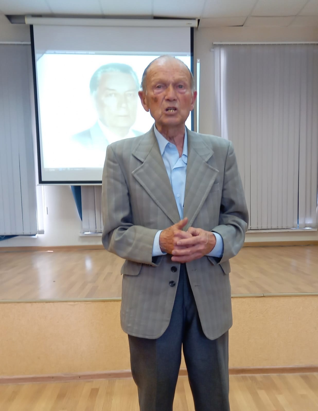 Ĕпхÿри çавра сĕтеле Алексей Кондратьева халалланă