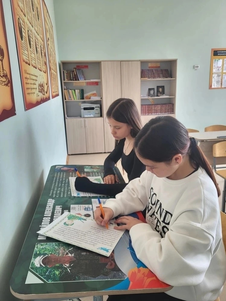 Пишкайăн шкулĕн вĕренекенĕсем патриотла акцие хутшӑннӑ