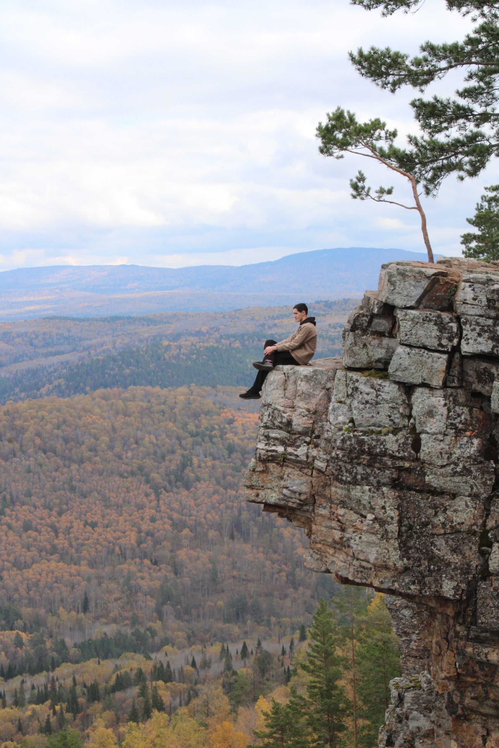 Çамрăк туристсем Иремель тăвĕ çине хăпарма ĕмĕтленеççĕ