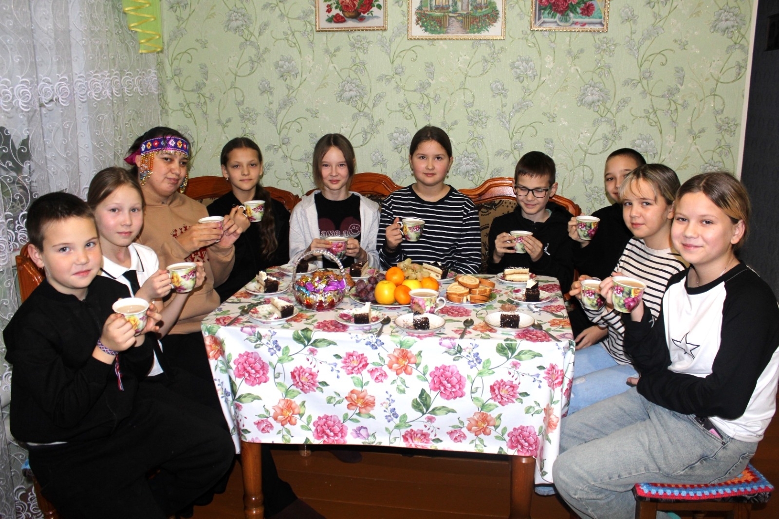 Ылтăн алăллă тĕрĕ ăсти Ирина Филиппова патĕнче хăнара