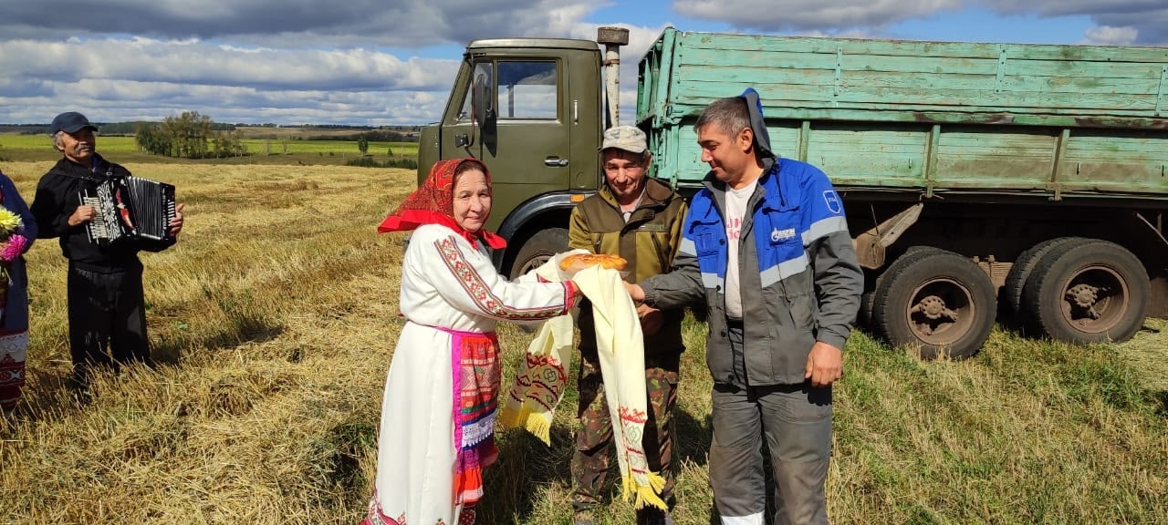 Тырă пуссине – юрă-ташăпа