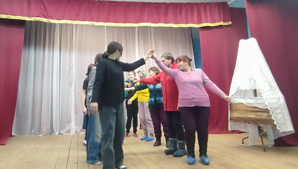 Тинĕскÿл ачисем авалхи вăйăсен тĕнчинче пулнă