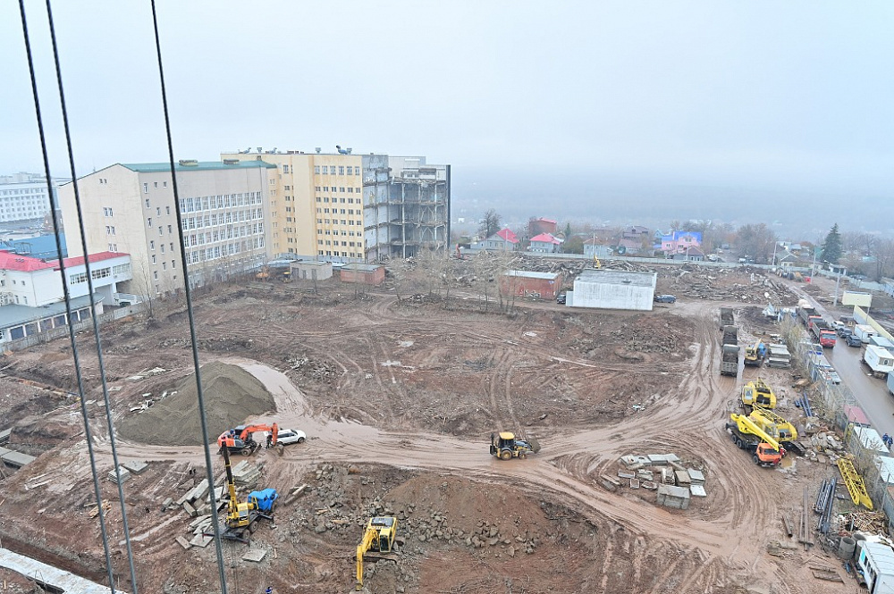 Радий Хабиров провёл выездное совещание по строительству межвузовского кампуса в Уфе