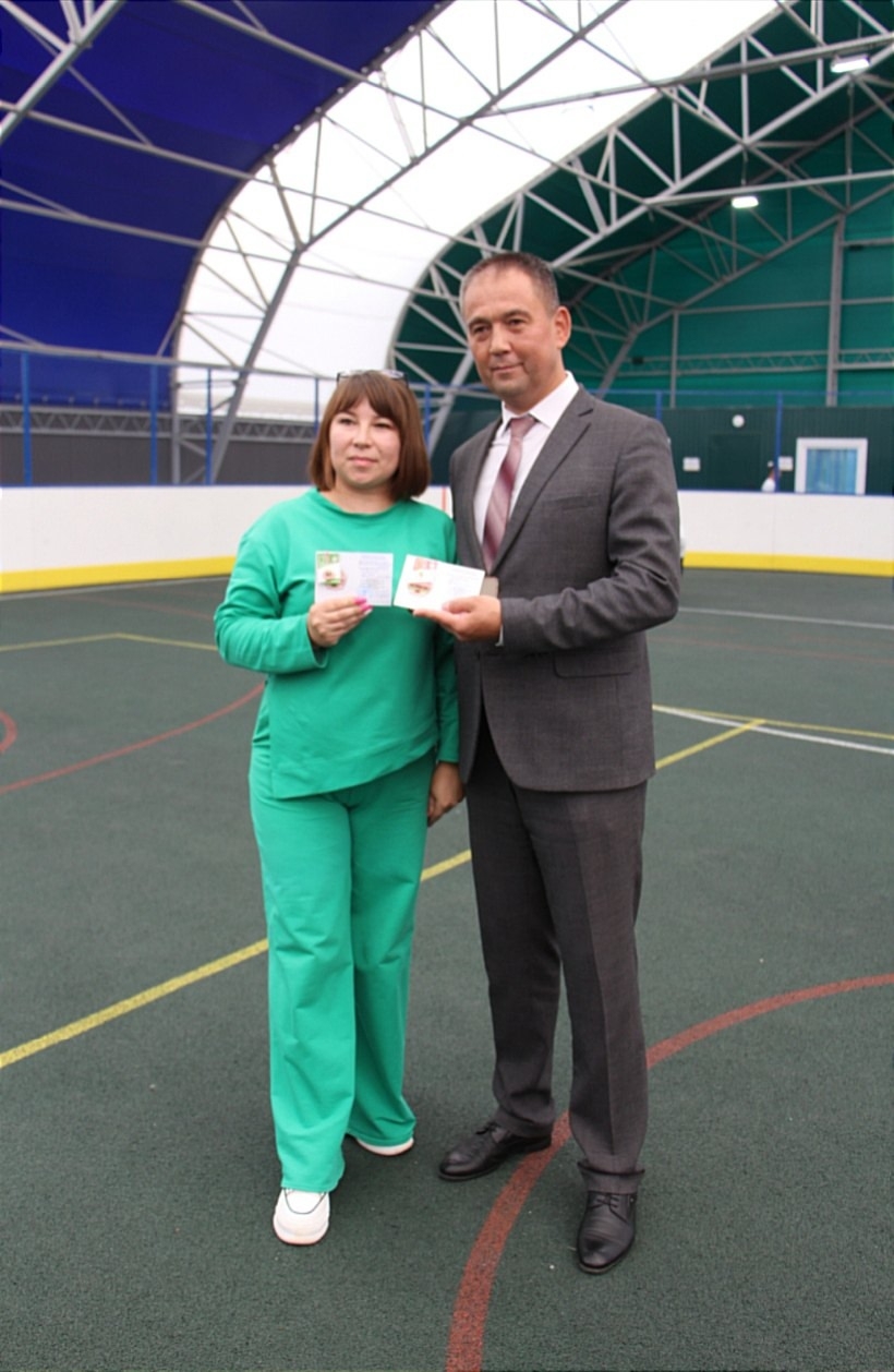 Пирĕн ĕçтеш Ирида Новикова ĕçе тата хÿтĕлеве хатĕр