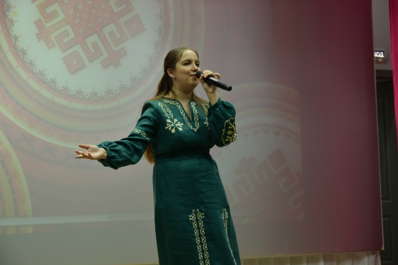 Эрĕнпур тăрăхĕнчи чăваш пики "Кĕмĕл сасă - 2026" конкурс Гран-прине тивĕçнĕ