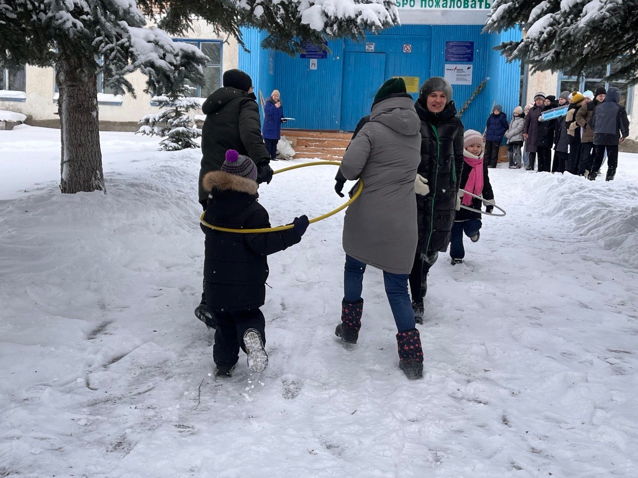 Çĕнĕ çулхи çемье вăййисем