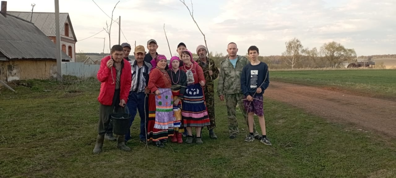 Йăла-йĕркесене ахах пĕрчи вырăнне хурса упрамалла