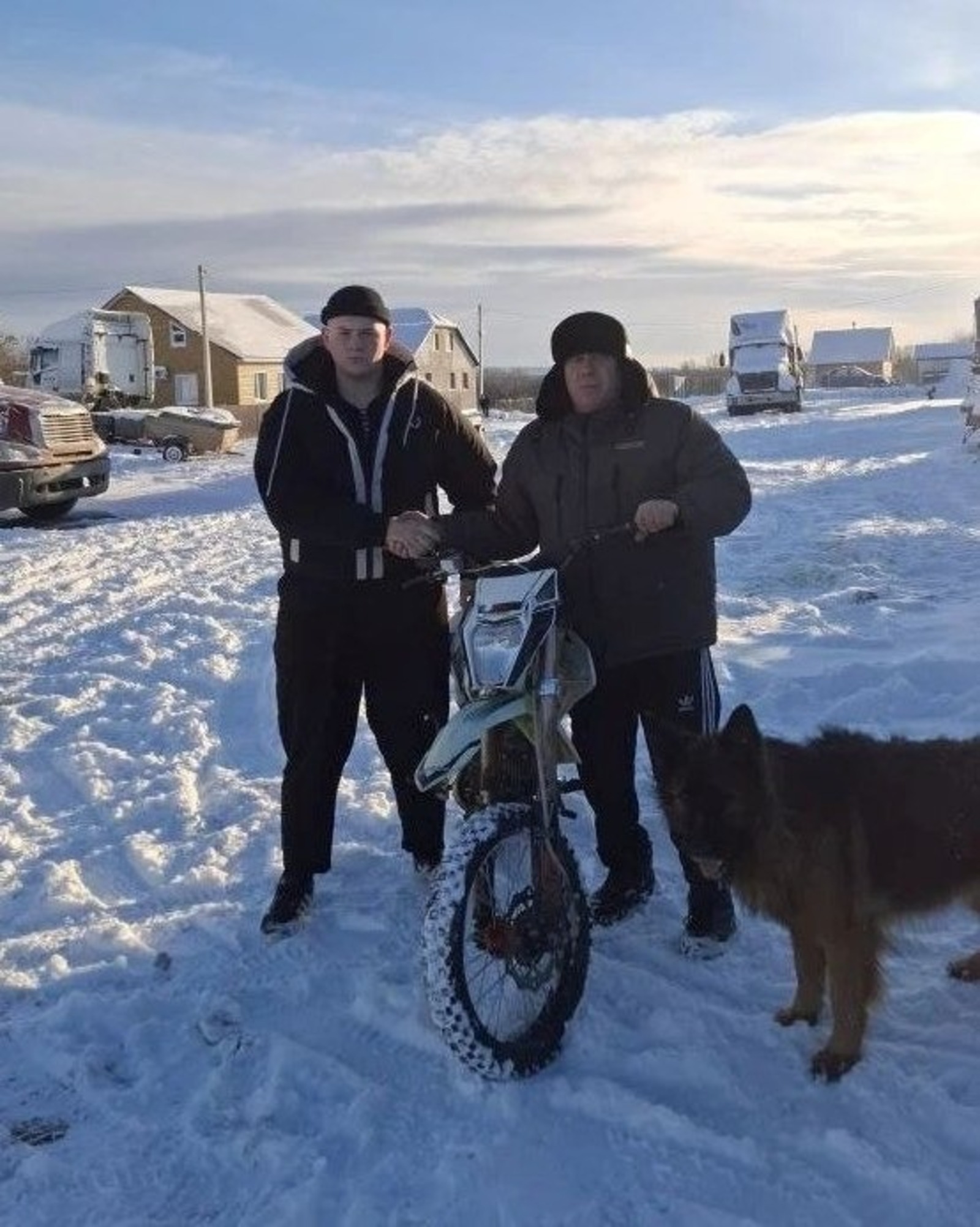 СВОра вилнĕ салтакăн ывăлĕ малти рете мотоцикл панă