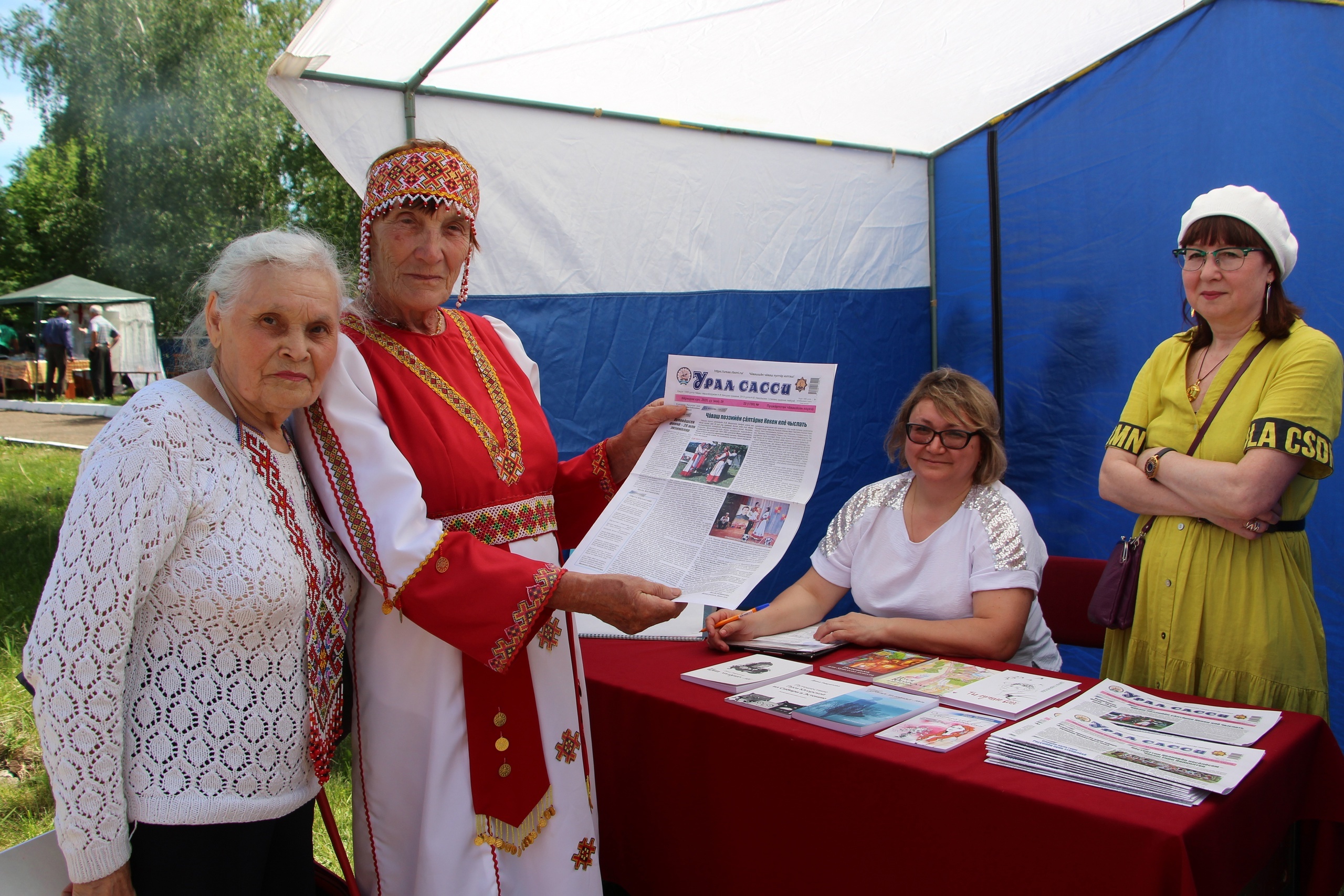 «Кĕçтенттин шурă кăвакарчăн пулса таврăнчĕ-тĕр»