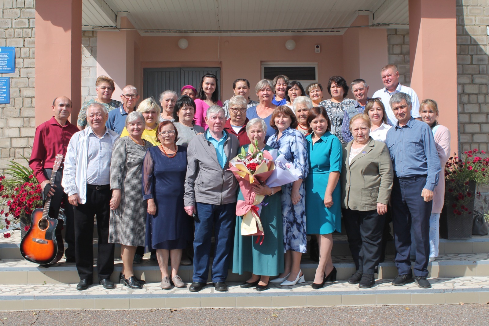 Вера Никонорован тепĕр çĕнĕ  кĕнекипе паллашрĕç
