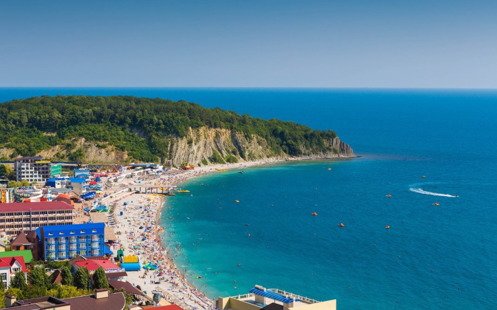 Крымри чи лайӑх хăна çурчĕсенче Пушкӑртстанри студентсем ĕçлĕç