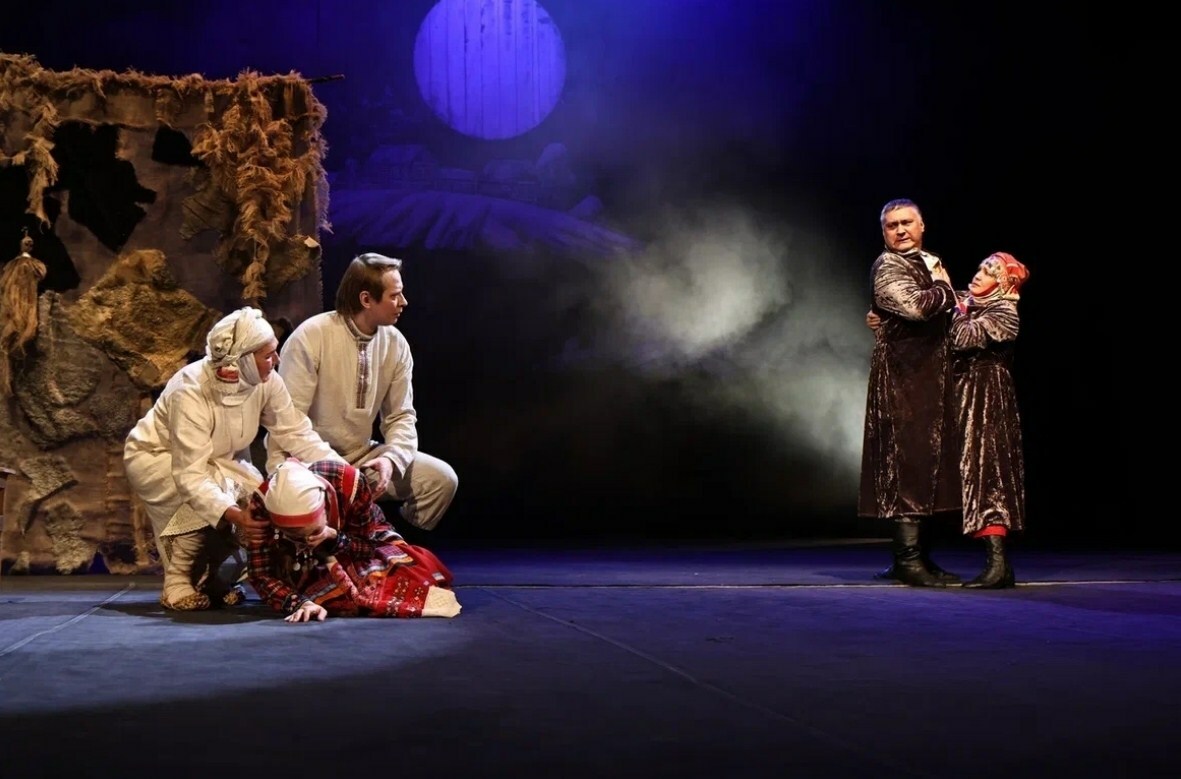 «Нарспи» çĕнĕрен сцена çине тухнă