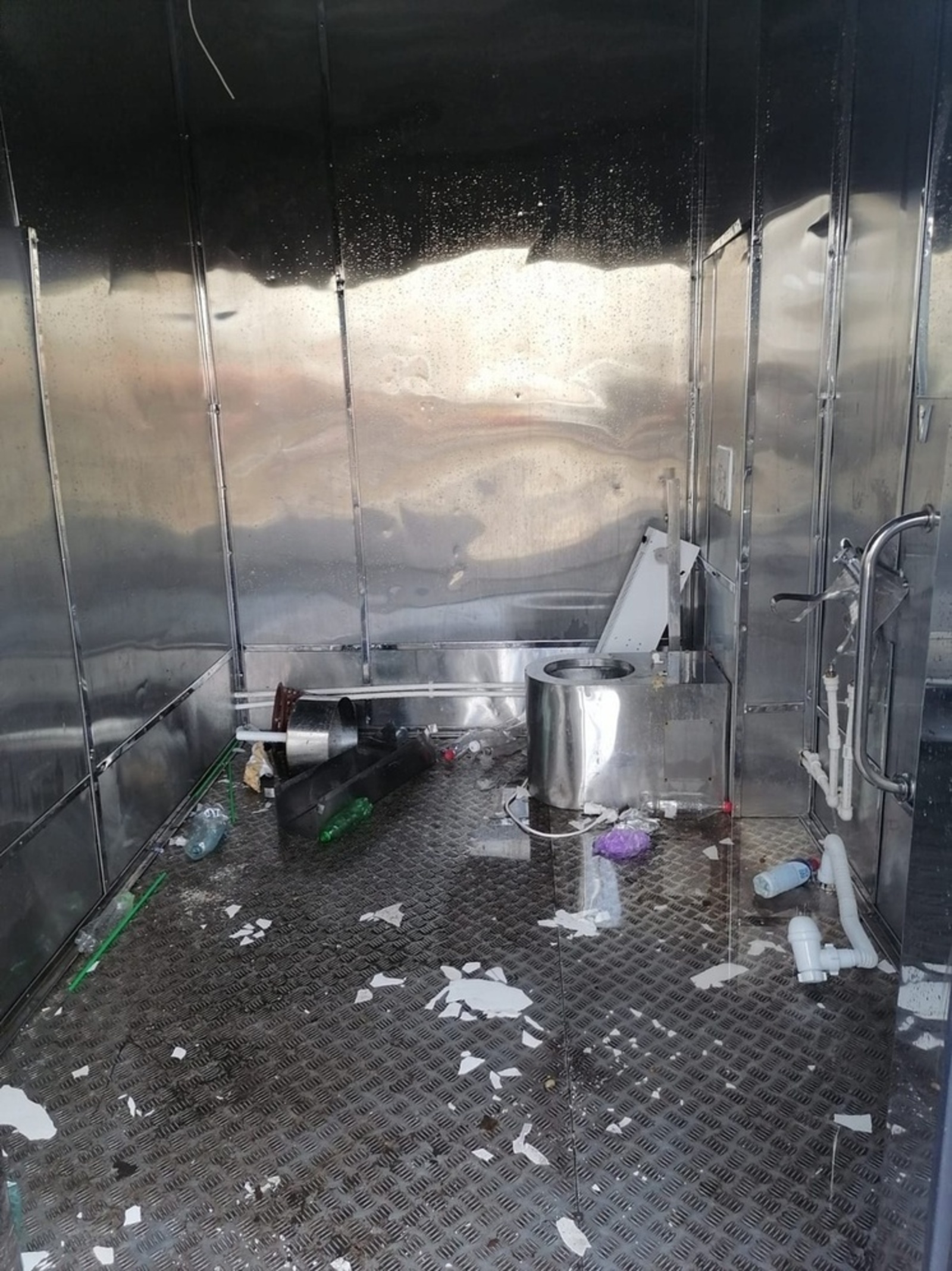 Йĕркене пăсакан икĕ вандала СВОна ăсатнă