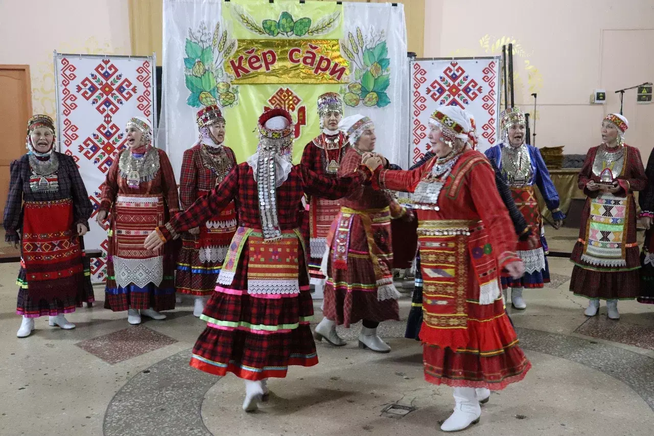 Пелепей чăвашĕсем «Кĕр сăрине» пухăннă