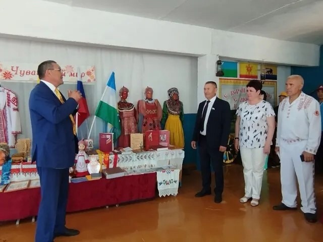 Пĕр ĕмĕре хыçа хăварса…