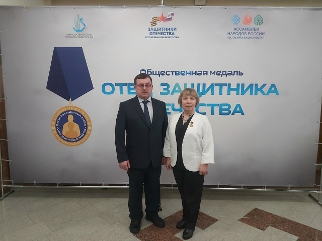 «Аттен куççулĕпе пăшăрханăвĕ, унăн юратăвĕ куçа курăнмасть»