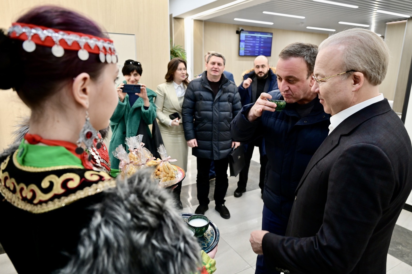 Радий Хабиров Пушкăртстанпа Абхази хушшинчи хутшăнусем пирки каласа панă