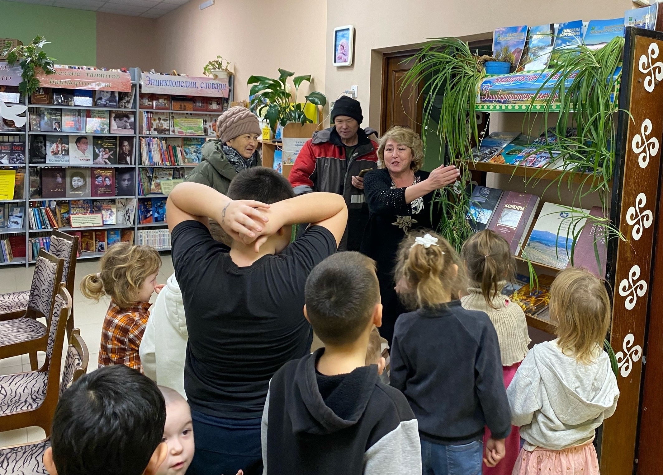 Экскурси ачасене çеç мар, ашшĕ-амăшĕсене те тĕлĕнтернĕ