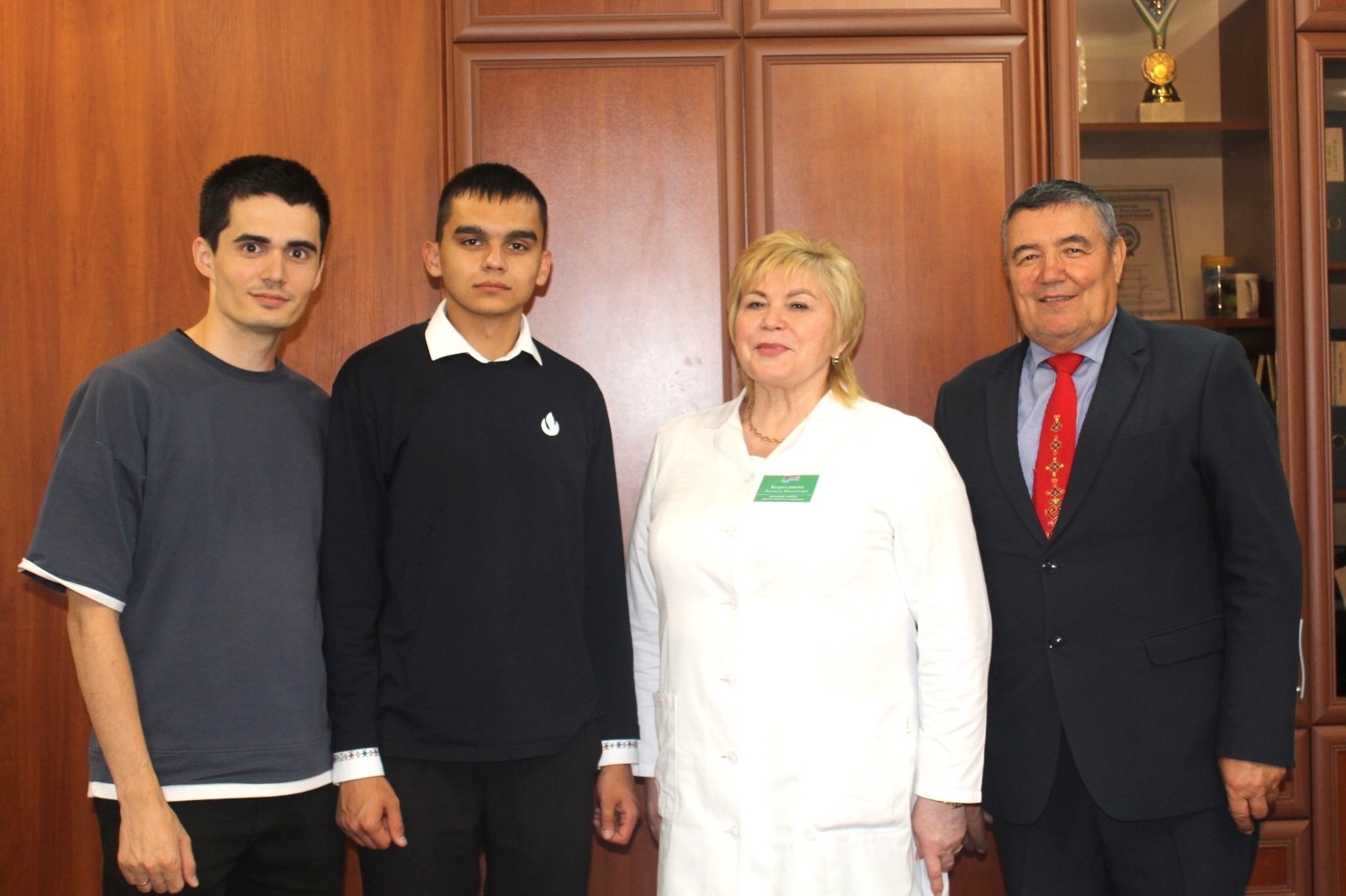 Чăваш Енрен килнĕ çамрăк тĕпчевçĕсем йăх-несĕл тымарĕсем çинчен каласа панă