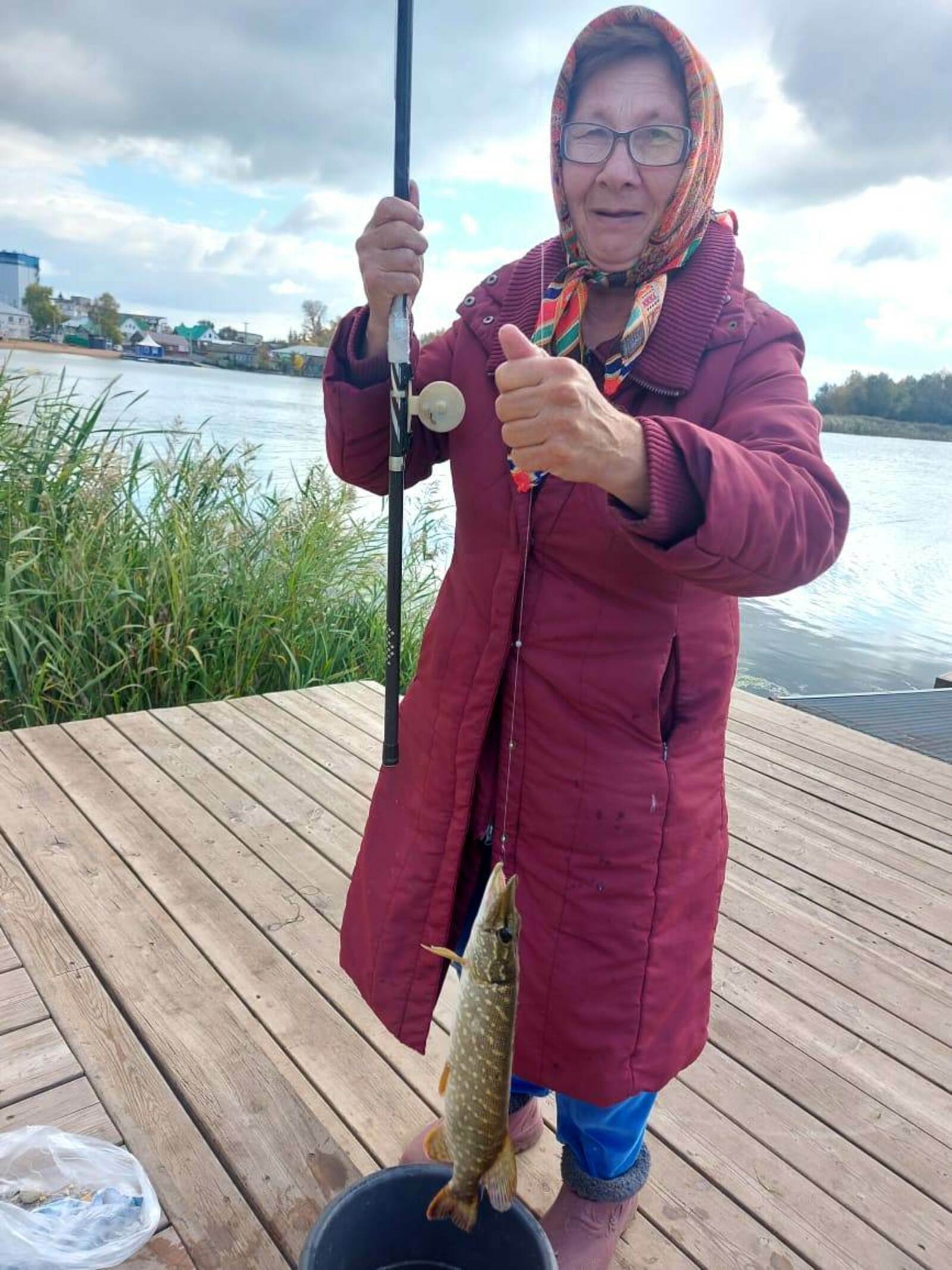 Хĕрарăм-пулăçă пысăк çăрттан тытнă