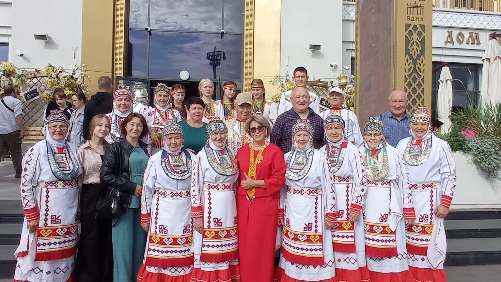 «Тус-тăван» хастарĕсем мускавсене те тĕлĕнтерчĕç